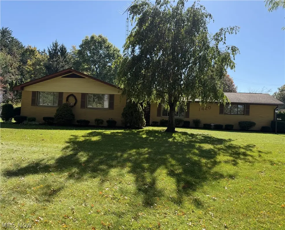 1420 Overlook Drive, Alliance, OH 44601 - #1