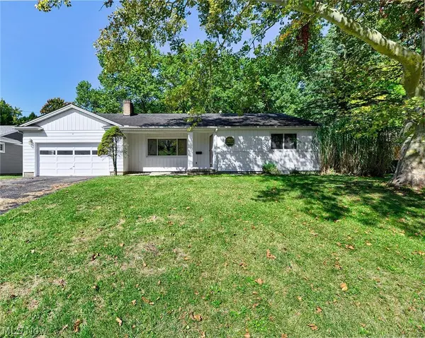 1867 Thornhill Drive, Akron, OH 44313