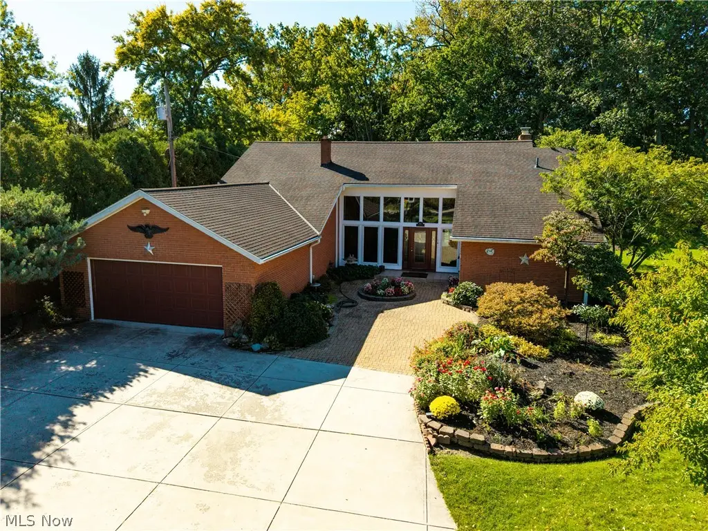 916 Elywood Drive, Elyria, OH 44035 - #1