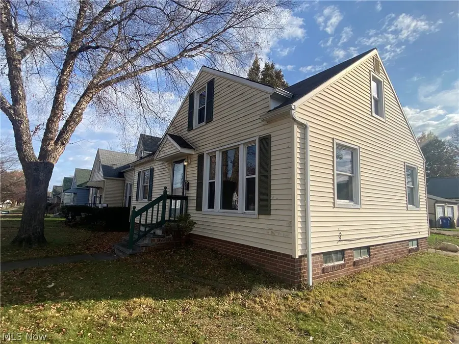 12113 Wayland Avenue, Cleveland, OH 44111 - #2
