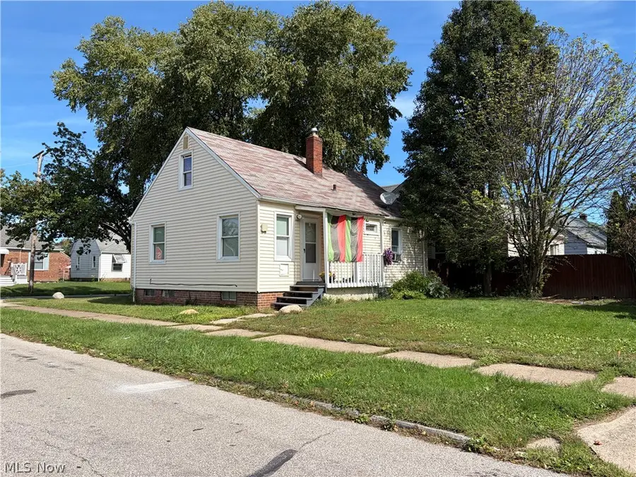 12113 Wayland Avenue, Cleveland, OH 44111 - #3