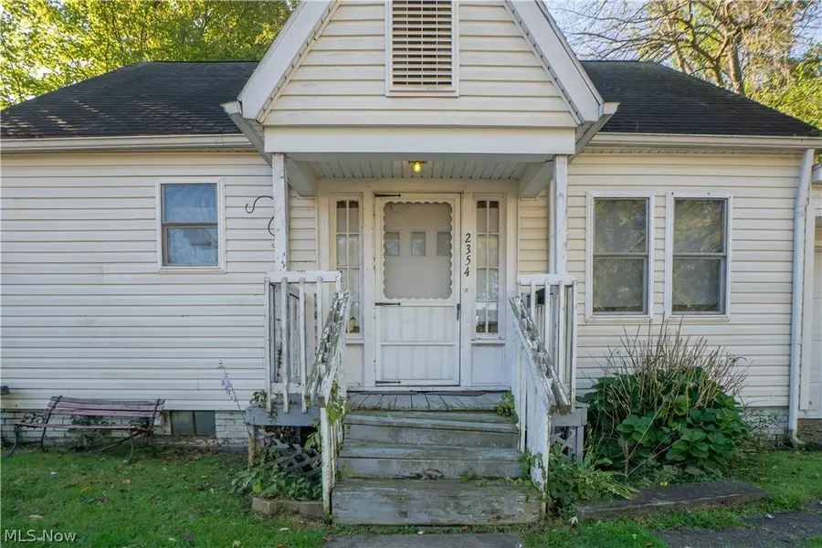 2354 21st Ne Street, Canton, OH 44705 - #2