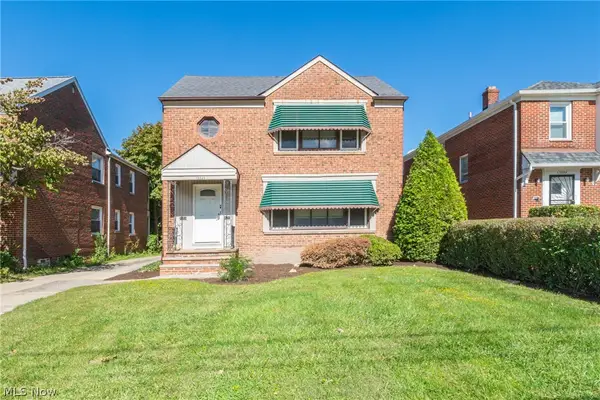 13525 Cedar Road, University Heights, OH 44118