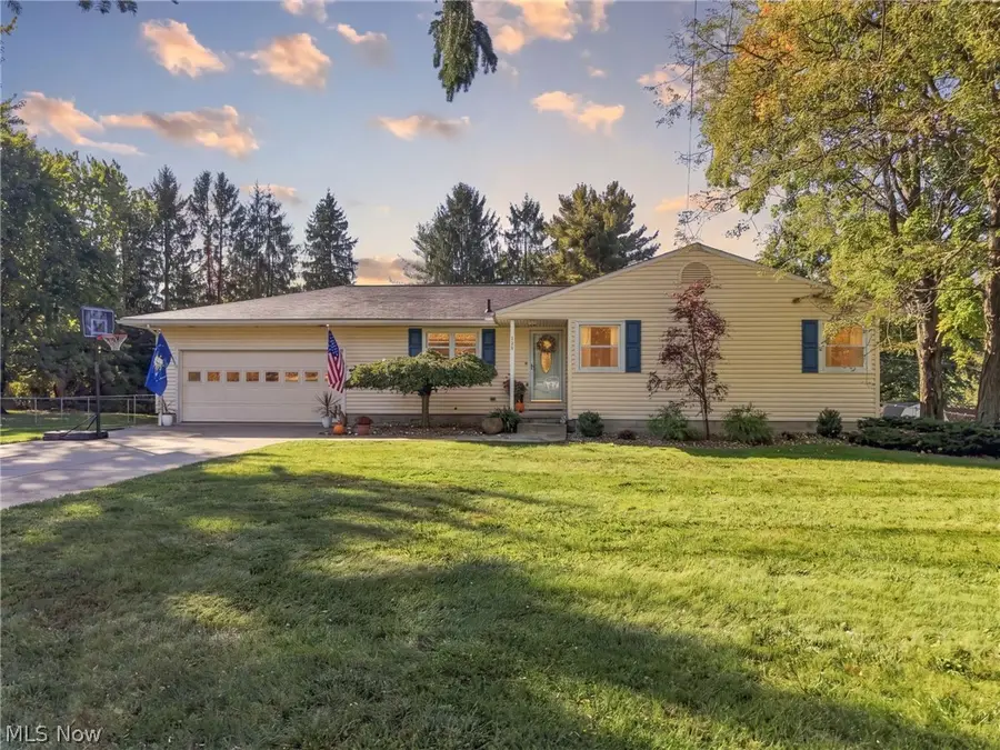 656 N Hidden Valley Road, Cuyahoga Falls, OH 44223 - #3