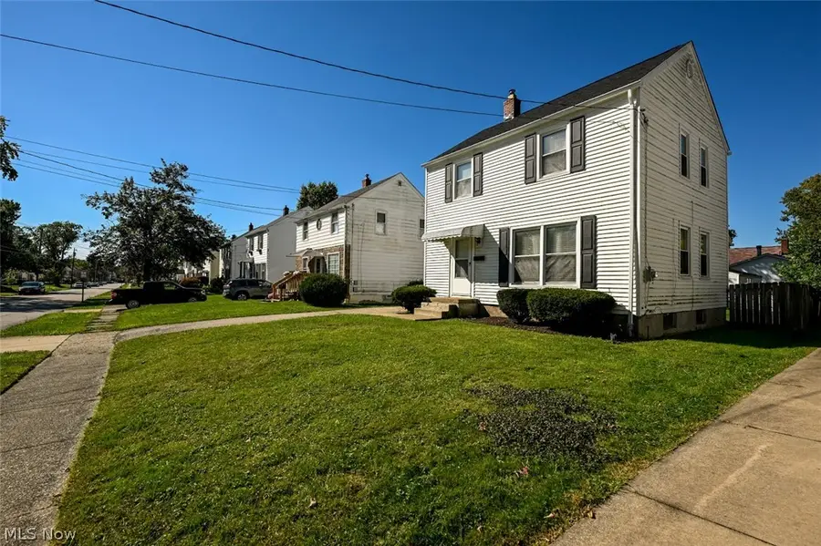 2564 8th Street, Cuyahoga Falls, OH 44221 - #2