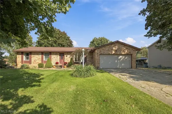 3821 Apache Nw Street, Uniontown, OH 44685