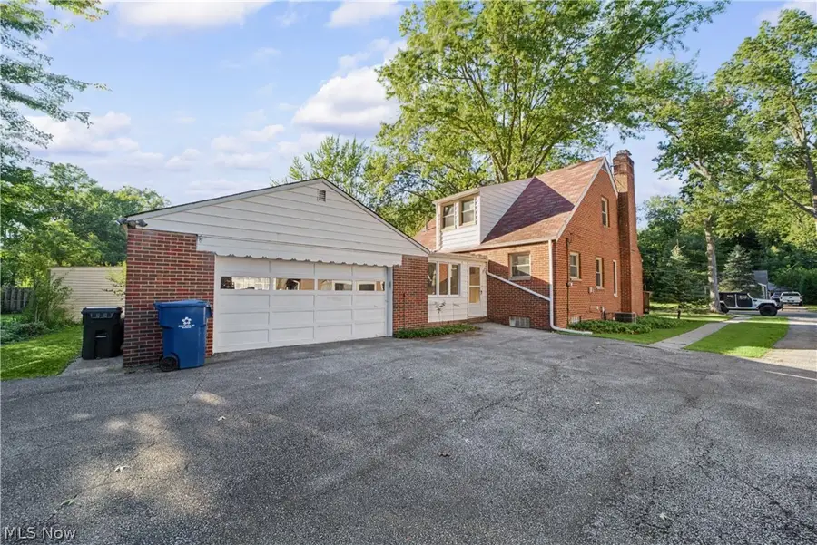24671 Florence Avenue, North Olmsted, OH 44070 - #3