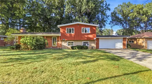 448 E Montrose Street, Youngstown, OH 44505