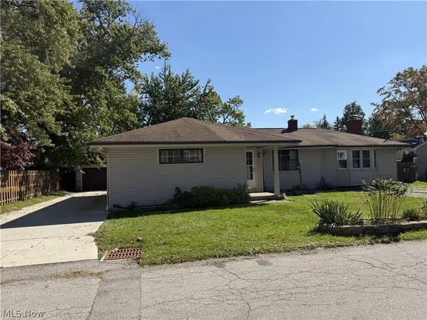 35952 Lakomis Drive, Eastlake, OH 44095