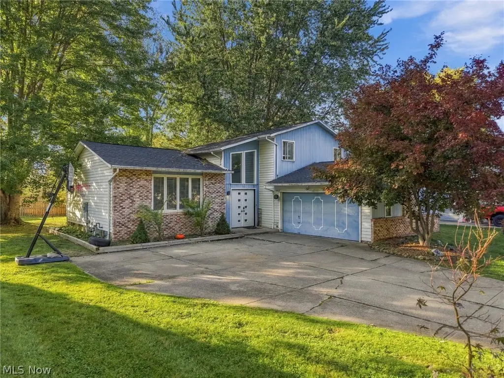 10060 Ridgewood Drive, Twinsburg, OH 44087 - #1