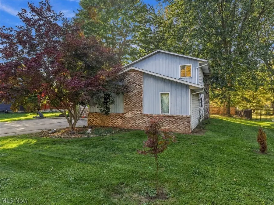 10060 Ridgewood Drive, Twinsburg, OH 44087 - #3