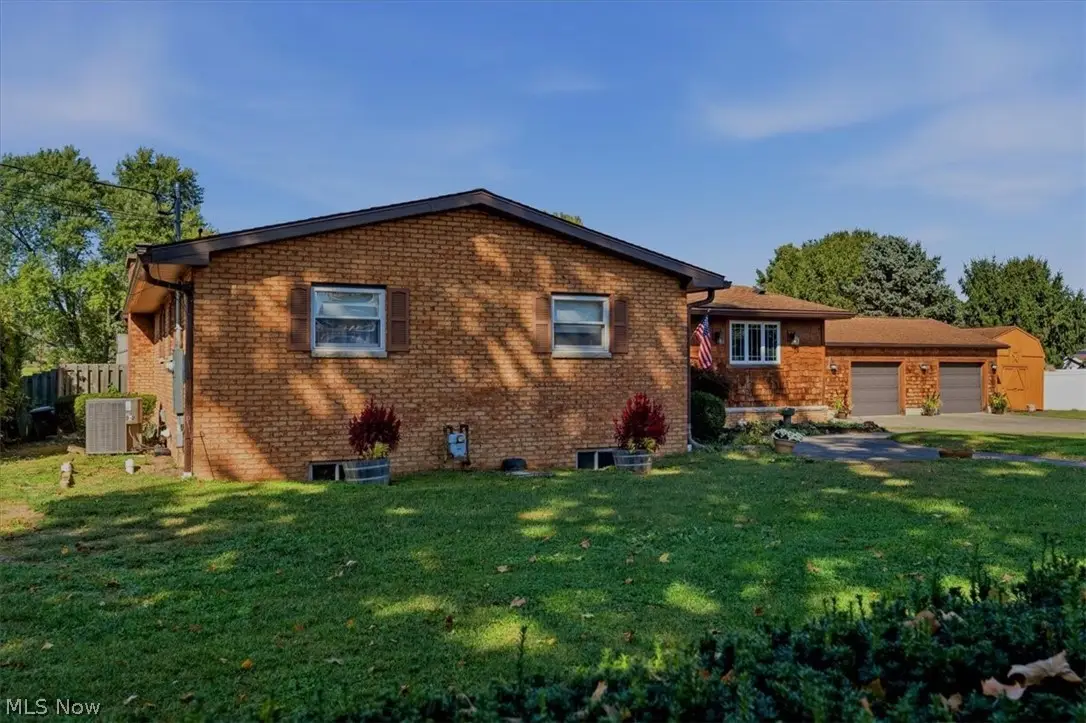 1598 Gene Street, Belpre, OH 45714 - #1