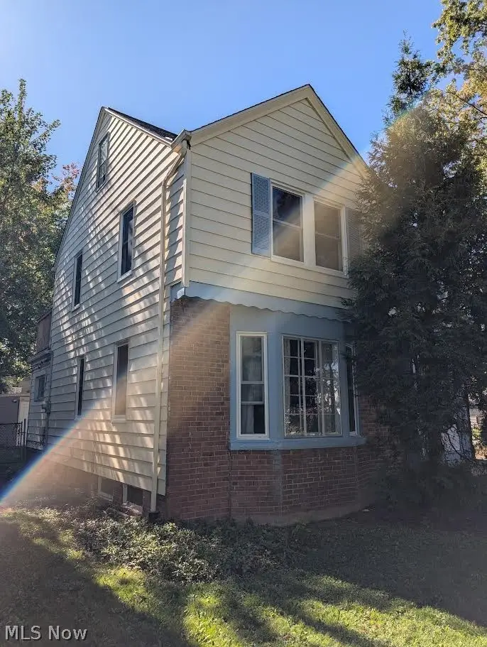 3742 Silsby Road, University Heights, OH 44118 - #2