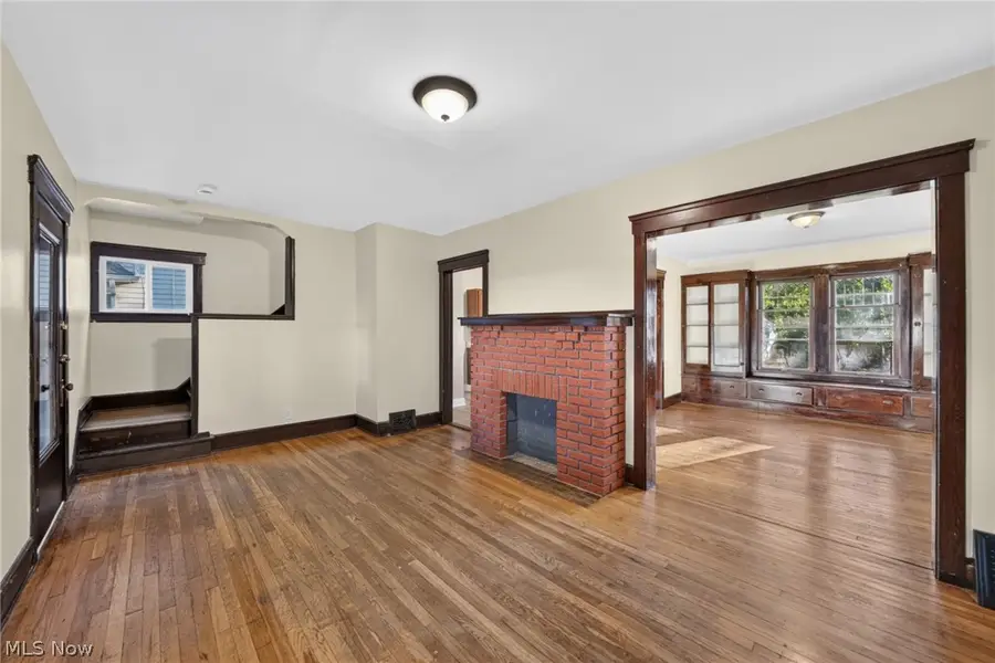 3341 W 99th Street, Cleveland, OH 44102 - #2
