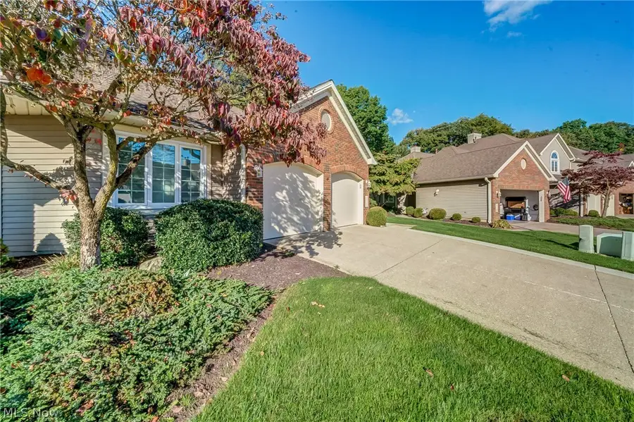 115 Ambleside Way, Amherst, OH 44001 - #2