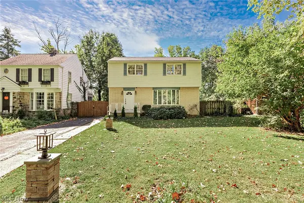 2762 Berkshire Road, Cleveland Heights, OH 44106