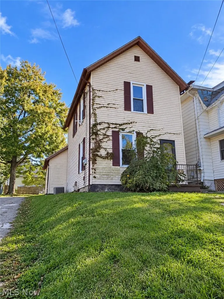 937 Lincoln W Way, Massillon, OH 44647 - #1