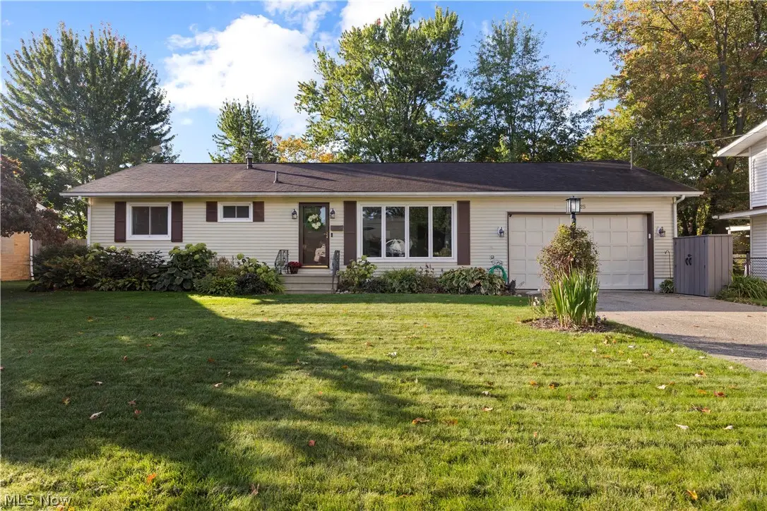 525 Purdue Avenue, Elyria, OH 44035 - #1