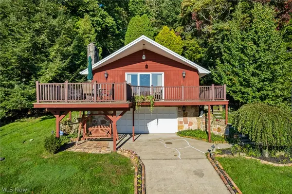 29 W Mohawk Drive, Malvern, OH 44644