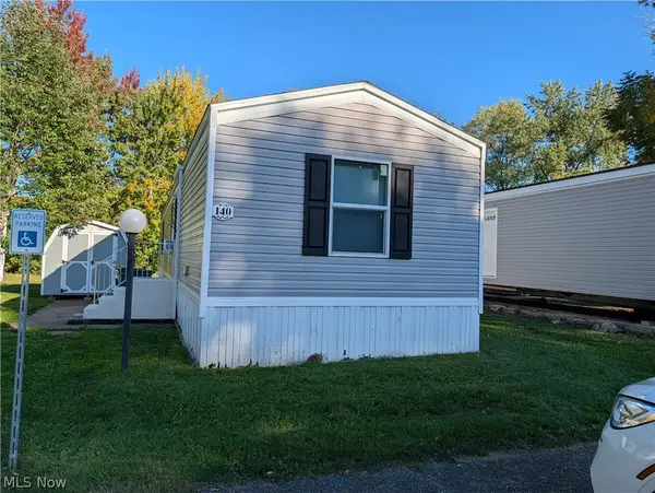 140 Briarcliff Drive, Elyria, OH 44035