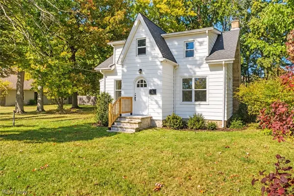 34073 Beach Park Avenue, Eastlake, OH 44095