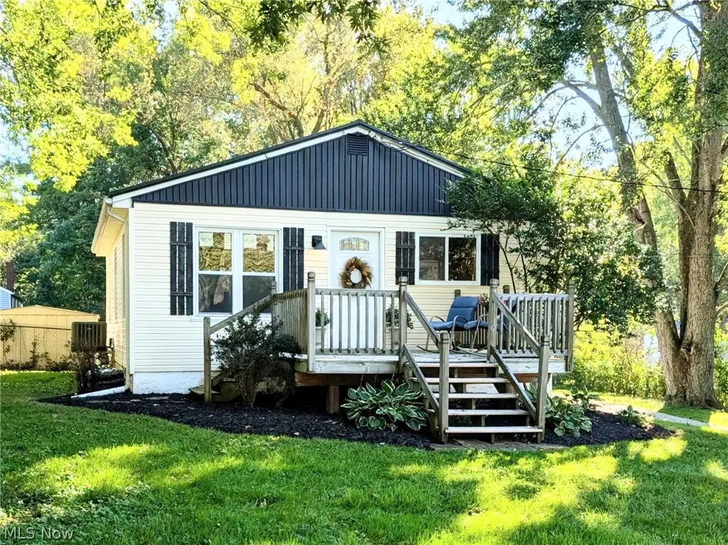 2177 Par Drive, Akron, OH 44312 - #1
