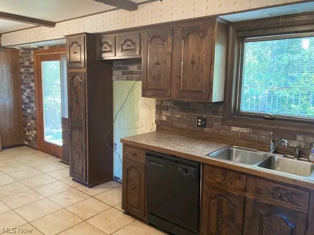 1609 S Carpenter Road, Brunswick, OH 44212 - #3