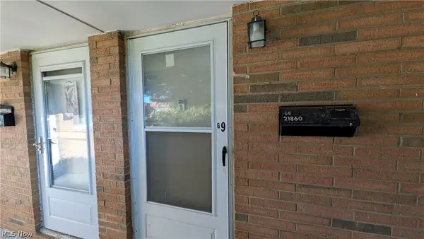 21860 River Oaks Drive #G9, Rocky River, OH 44116
