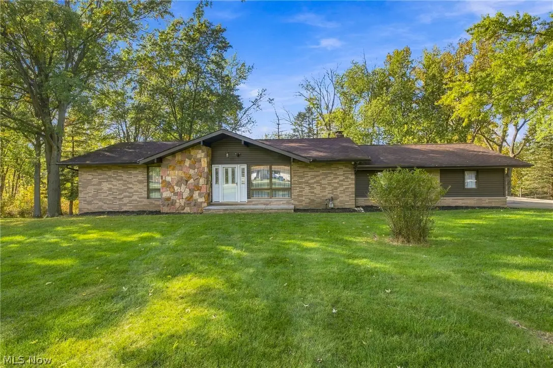 27825 Annetta Drive, Glenwillow, OH 44139 - #1