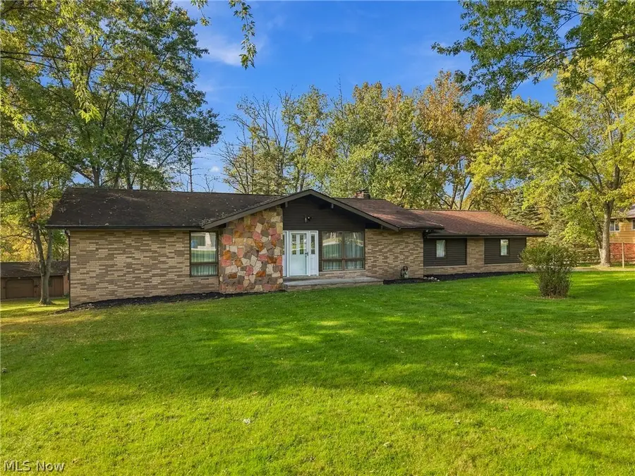27825 Annetta Drive, Glenwillow, OH 44139 - #3