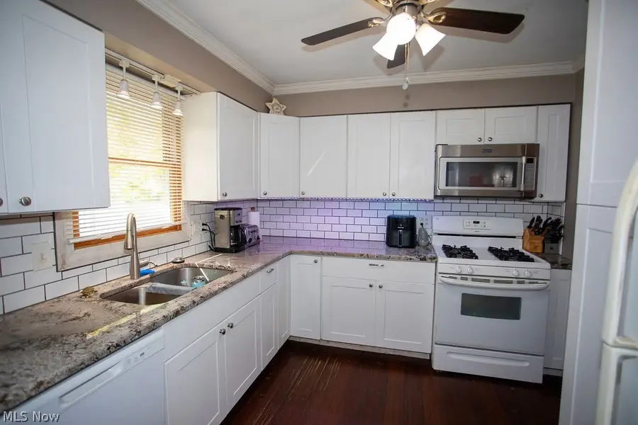 3840 Allendale Avenue, Austintown, OH 44511 - #2