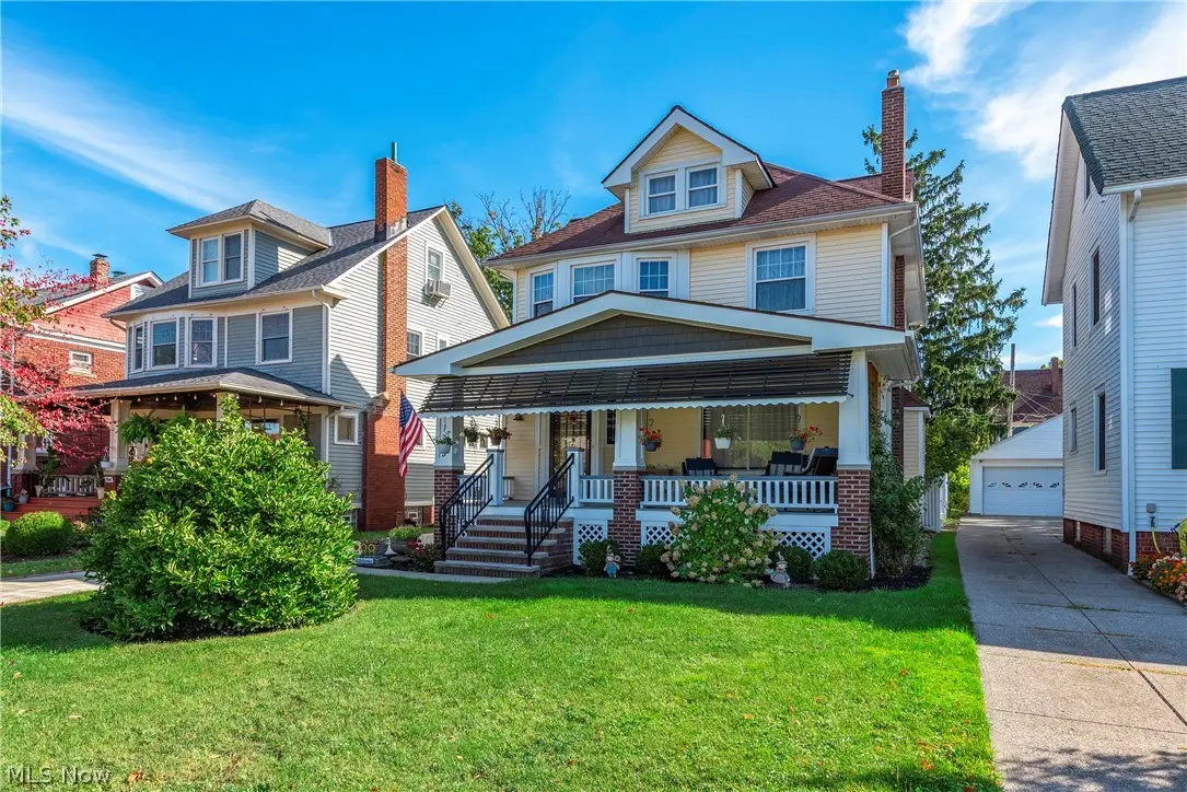 1565 Waterbury Road, Lakewood, OH 44107 - #1