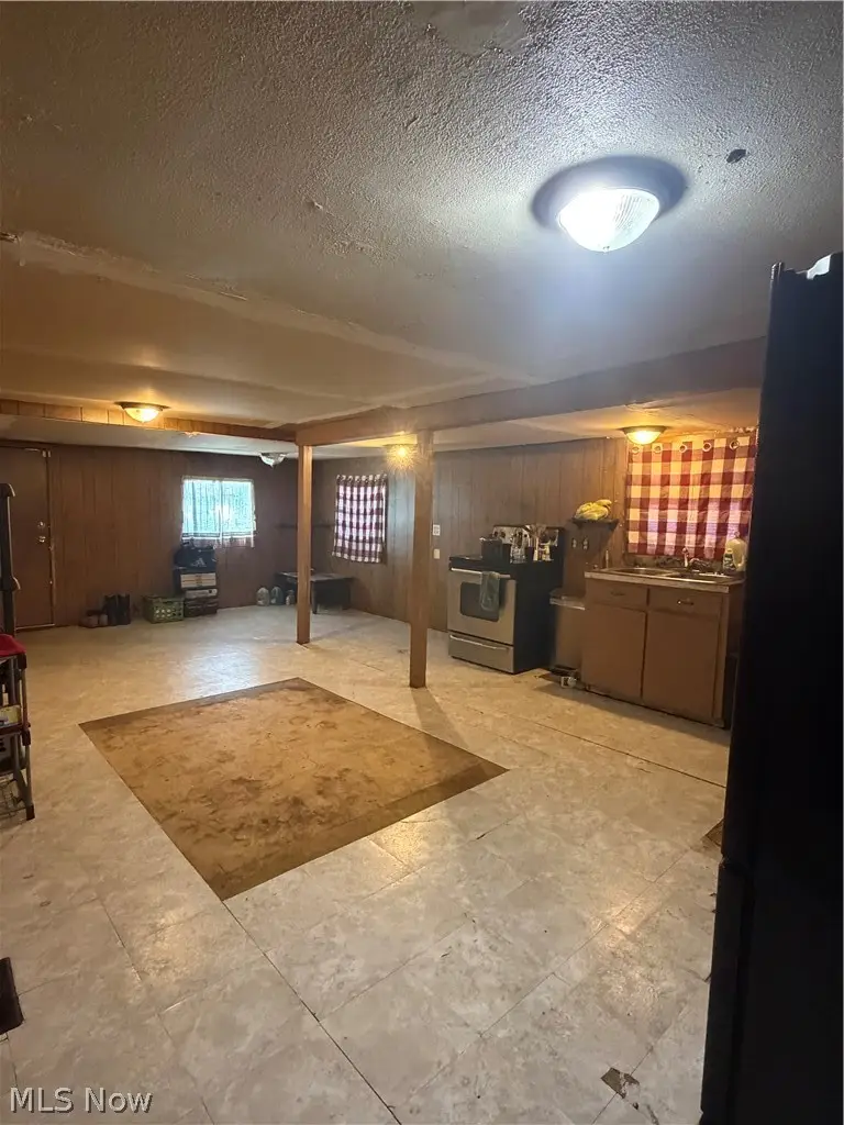 1551 S 6th Street, Coshocton, OH 43812 - #3