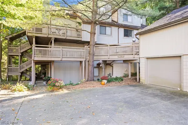 578 Meredith Lane, Cuyahoga Falls, OH 44223