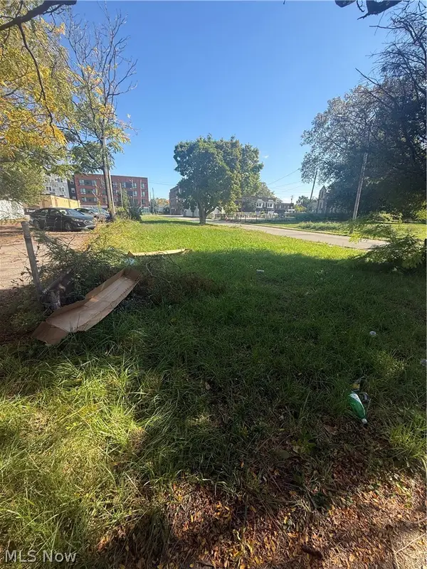 5129 Dolloff Road, Cleveland, OH 44127