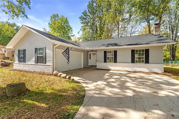 8454 Glenbrook Drive, Olmsted Twp, OH 44138