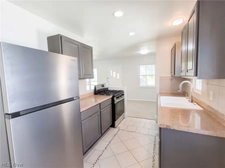 13807 Elsetta Avenue, Cleveland, OH 44135 - #2