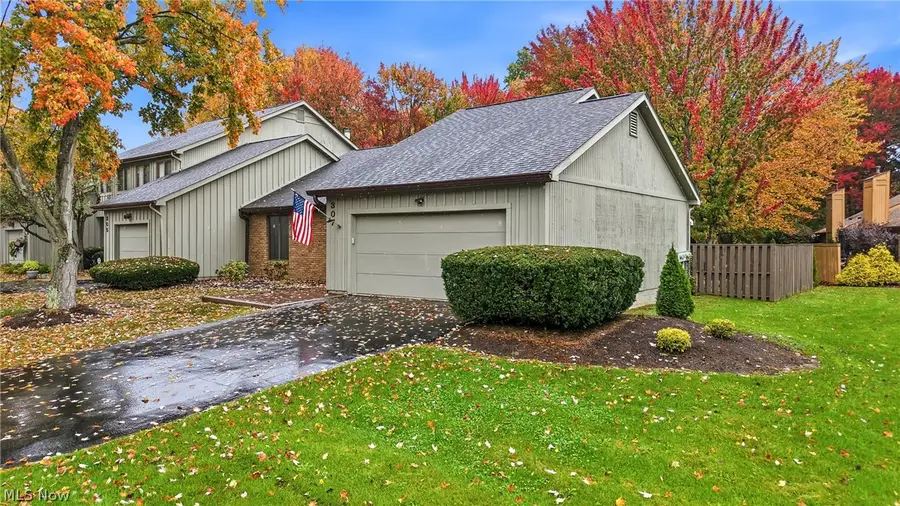 307 Tournament Trail, Cortland, OH 44410 - #3
