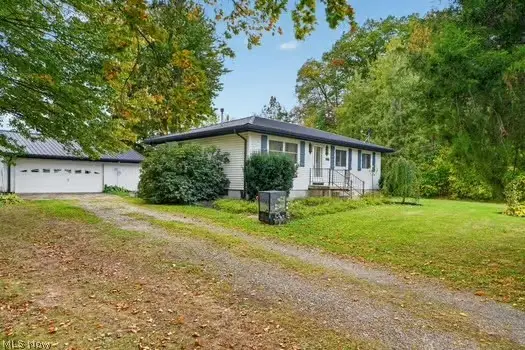 886 Long Shadow Lane, Rome, OH 44085 - #2