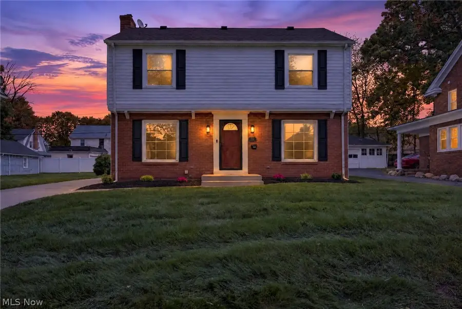 733 Roslyn Avenue, Akron, OH 44320 - #2