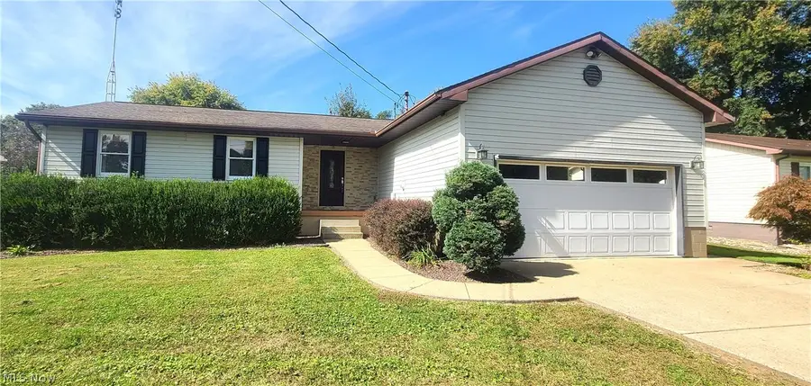 813 Barclay Street, Belpre, OH 45714 - #2