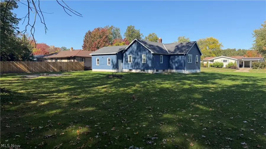 2304 W 15th Street, Ashtabula, OH 44004 - #3
