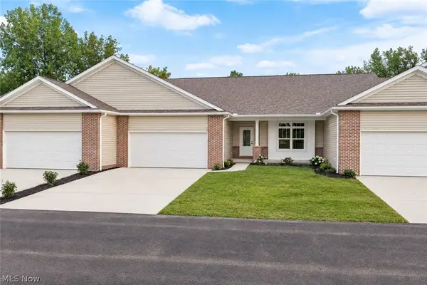 1219 Queen Anne Nw Drive #1219, Massillon, OH 44647