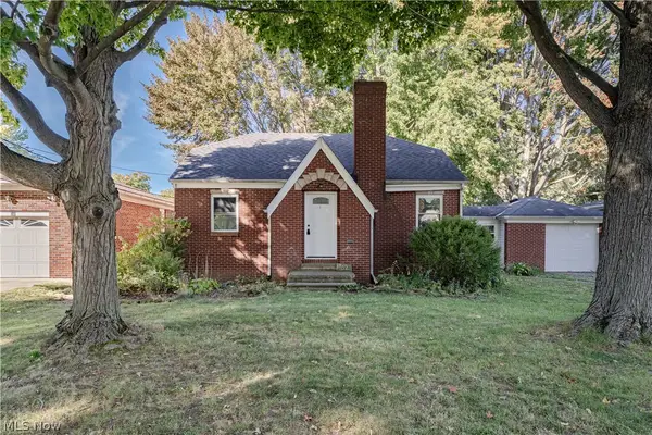 162 Jackson Street, Amherst, OH 44001