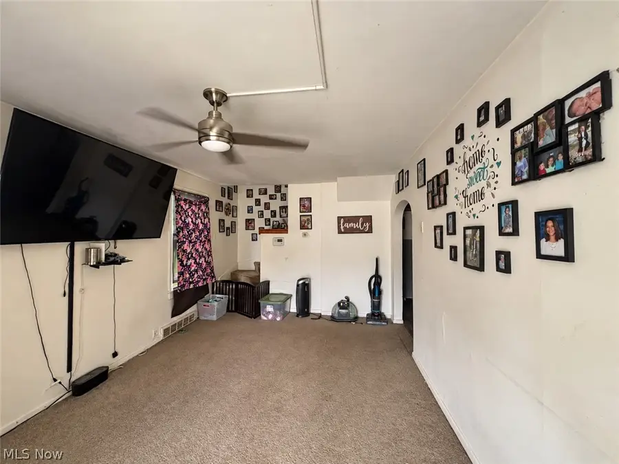 2574 Mount Vernon Avenue, Youngstown, OH 44502 - #2