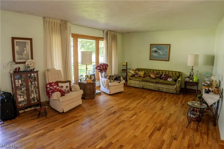 4831 Leona Sw Avenue, Navarre, OH 44662 - #3