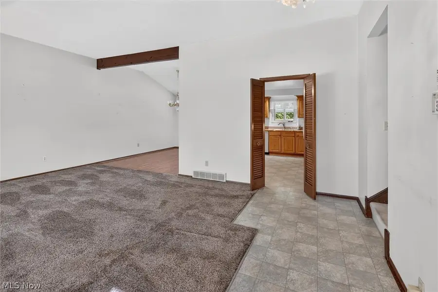 11884 Stormes Drive, Parma, OH 44130 - #2