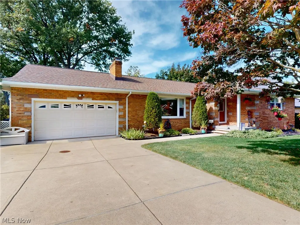 2156 Garden Drive, Wickliffe, OH 44092 - #1