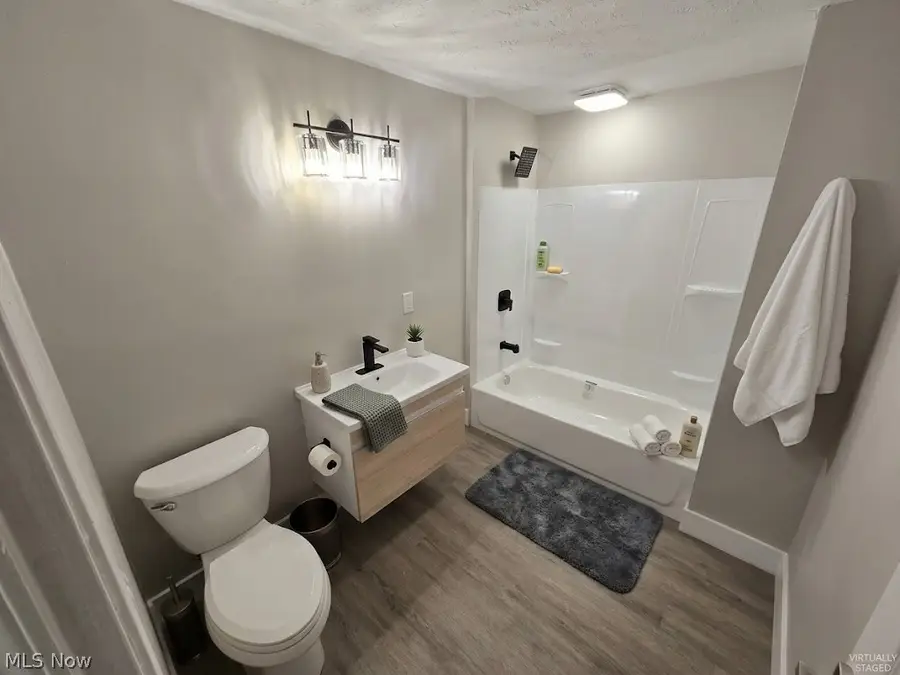 4427 Woburn Avenue, Cleveland, OH 44109 - #3