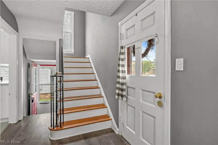 4354 W 140th Street, Cleveland, OH 44135 - #3
